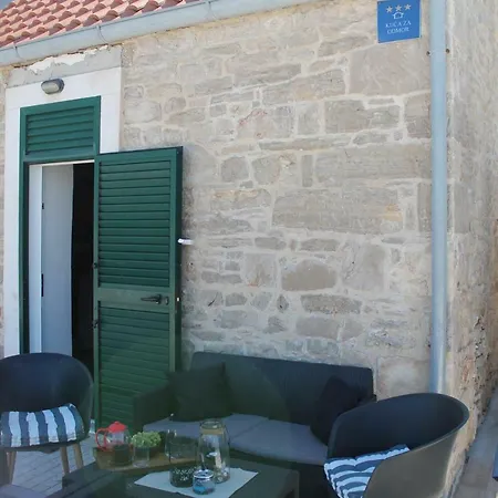 House Lola 3* Primošten