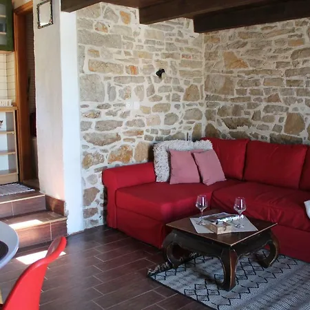 House Lola